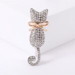 Broșă elegantă cu cristale în formă de pisică, dimensiune 4.5 x 2 cm, Naiara®