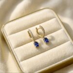 Cercei eleganți placati cu aur 14K – design sofisticat cu cristale strălucitoare și pietre albastre, Naiara®