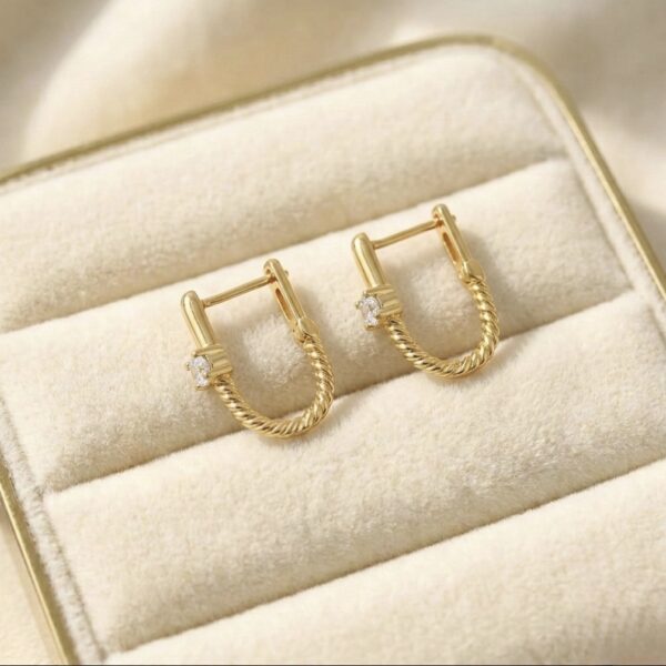 Cercei eleganți placati cu aur 14K, impletiti, cu cristal, Naiara®