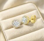 Cercei eleganți placati cu aur 14K – design clasic cu cristale strălucitoare, dimensiune 0.6 x 0.6 cm, Naiara®