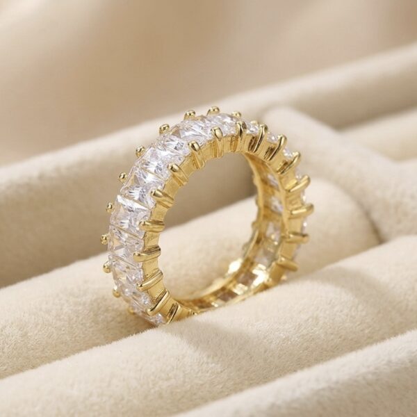 Inel elegant placat cu aur 14K – design sofisticat cu zirconii mari strălucitoare, Naiara®