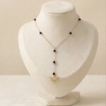 Colier elegant placat cu aur 14K – design rafinat cu libelulă și mărgele negre, lungime 42, Naiara®