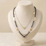 Colier elegant placat cu aur 14K – design dublu cu mărgele negre și inimioare, lungime 52 cm, Naiara®