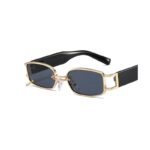 Ochelari de soare eleganți cu ramă neagră și detalii aurii, Naiara®