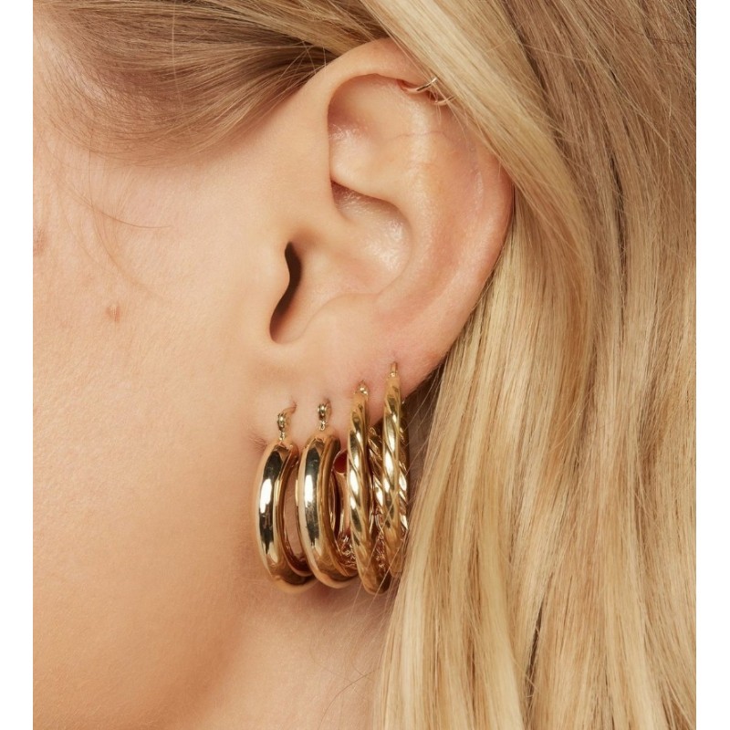 Set 2 perechi cercei aurii tip hoop, diametru 3 cm – model clasic și răsucit pentru un look elegant, Naiara® Set 2 perechi cercei aurii tip hoop, diametru 3 cm – model clasic și răsucit pentru un look elegant, Naiara®