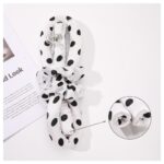 Set Ondulator fără căldură pentru păr, 2 elastice de mătase și clemă, model cu buline negre, Naiara®