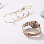 Set Ceas auriu Rinnady glamour cu 4 brățări – cadran negru sclipitor, Noem®