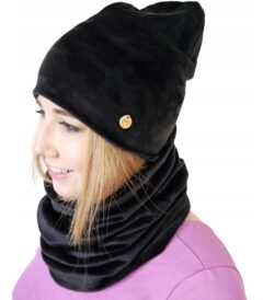 Set căciulă și fular catifea neagră – damă, elegant și călduros, Noem®