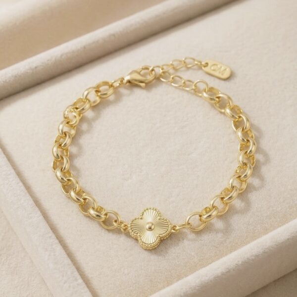 Bratara din otel chirurgical aurit, design elegant cu trifoi placat cu aur de 14k, Luna, Noem®
