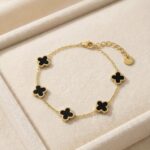 Bratara din otel inoxidabil, placata cu aur 14k, cu 5 trifoi negru, lungime 19 cm, Noem®