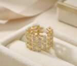 Inel lat placat cu aur 14K, reglabil, design împletit cu cristale, Noem®