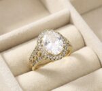 Inel elegant placat cu aur 14K, model Lady D cu piatră centrală și cristale, mărimea 6, Noem®