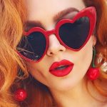 Ochelari de soare Retro, model inima cu rama rosie si lentila neagra, Noem® - imagine 2