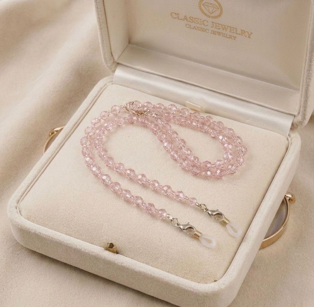 WhatsApp Image 2026-06-20 at 13.35.36 Lant pentru ochelari din otel inoxidabil, placat cu aur 14k, cu margele roz, Noem® - imagine 1