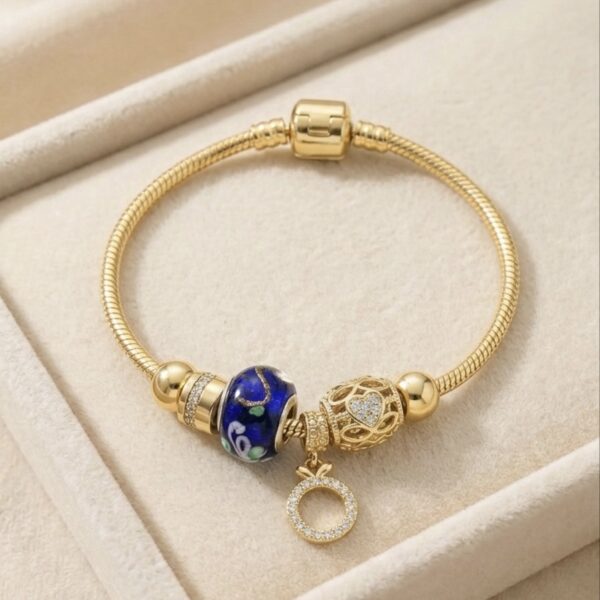 Brățară elegantă placată cu aur 14K, 19.5 cm, model cu charm-uri, Noem®