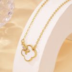 Colier placat cu aur de 14K, cu pandantiv dublu trifoi din sidef alb și mini-trifoi cu cristale, Noem® - imagine 2
