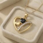 Pandantiv elegant placat cu aur 14K, 23/18 mm, model inimă cu diamant negru, Noem®