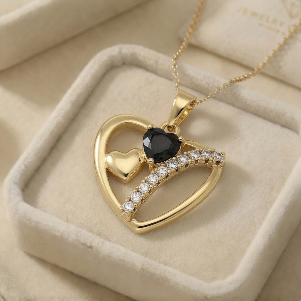 er Pandantiv elegant placat cu aur 14K, 23/18 mm, model inimă cu diamant negru, Noem® - imagine 1