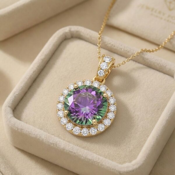Pandantiv elegant placat cu aur 14K, 23/14 mm, model cu alexandrit și cristale, Noem®