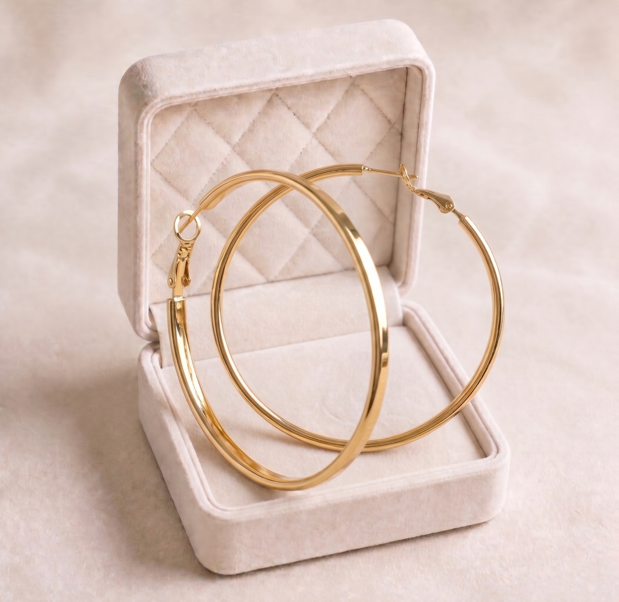 wmremove-transformed (1) Cercei eleganți rotunzi tip creole placați cu aur de 14K, cu o sferă mare de 6 cm din bandă metalică lată și complet netedă, Noem® - imagine 1