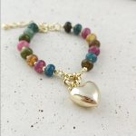 Brățară din oțel chirurgical placată cu aur de 14K cu mărgele colorate și pandantiv inimă, brățară de damă reglabilă 16+4 cm, Noem® - imagine 4