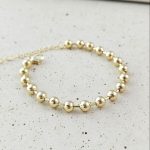Brățară din oțel chirurgical placată cu aur de 14K cu mărgele de 6 mm, brățară de damă reglabilă 17+5 cm din bile aurii, Noem® - imagine 2