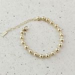 Brățară din oțel chirurgical placată cu aur de 14K cu mărgele de 6 mm, brățară de damă reglabilă 17+5 cm din bile aurii, Noem® - imagine 3