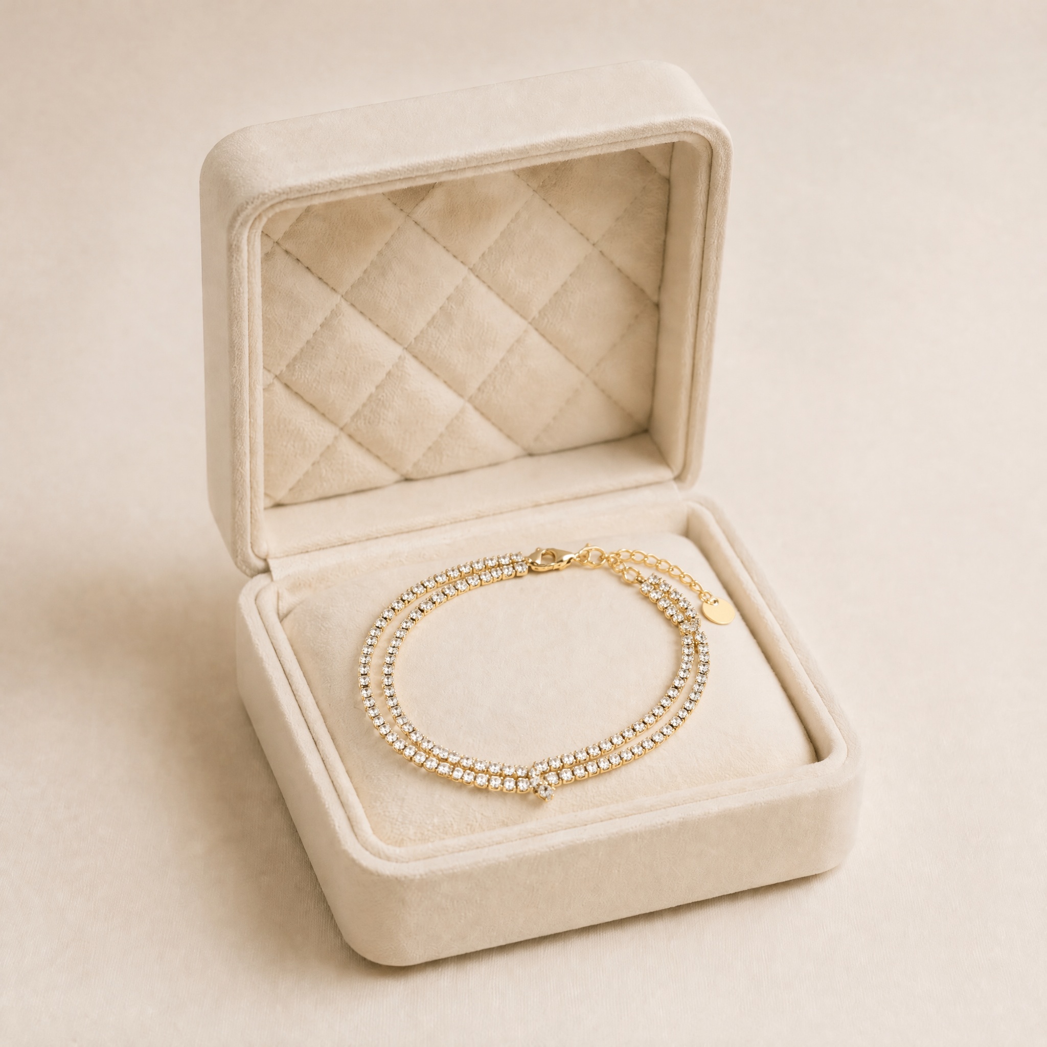 bratara_dubla_cristale_in_cutie_2 Brățară placată cu aur 14K tip tenis cu două rânduri de zirconiu cubic, 17 cm cu prelungire, Noem® - imagine 1