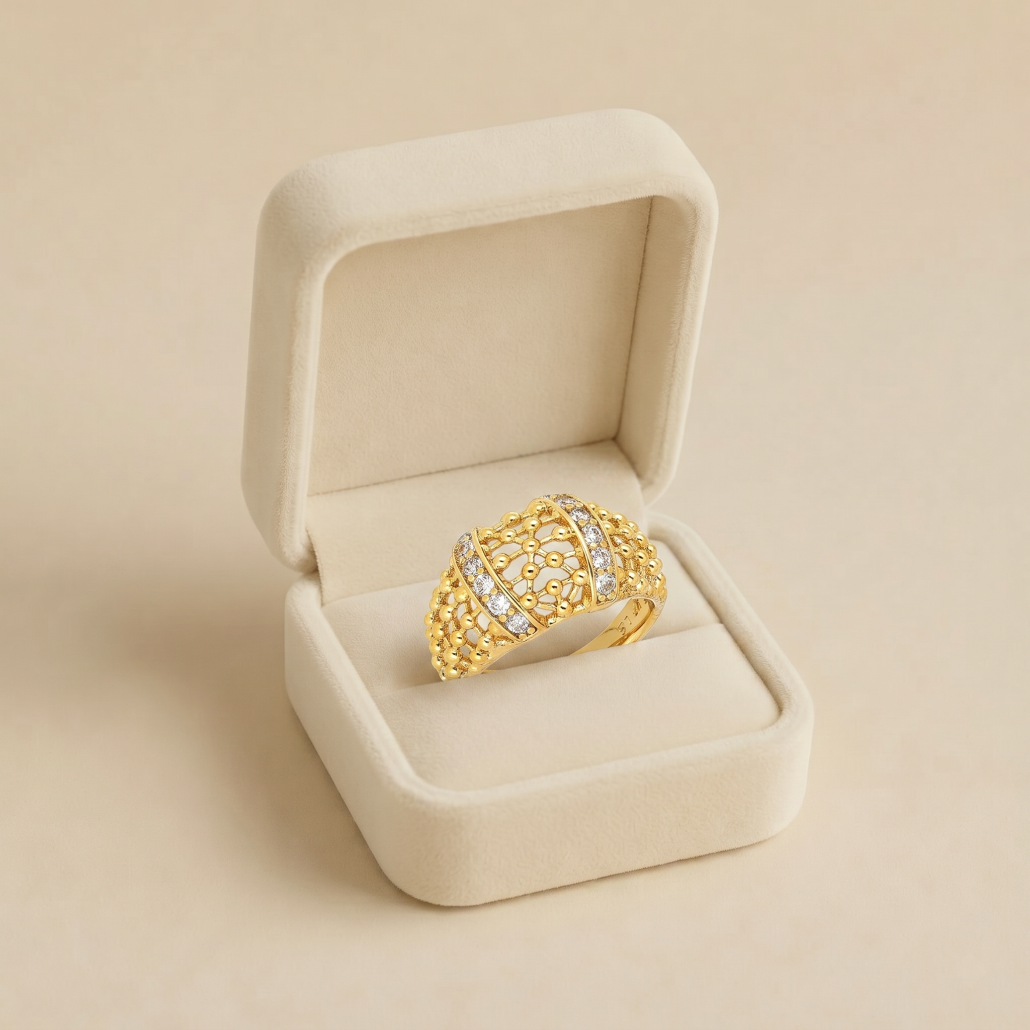 wmremove-transformed (5) Inel lat placat cu aur de 14K, lățime 11 mm, din plasă ajurată cu sfere și benzi din zirconii clare, marimea 6, Noem® - imagine 1